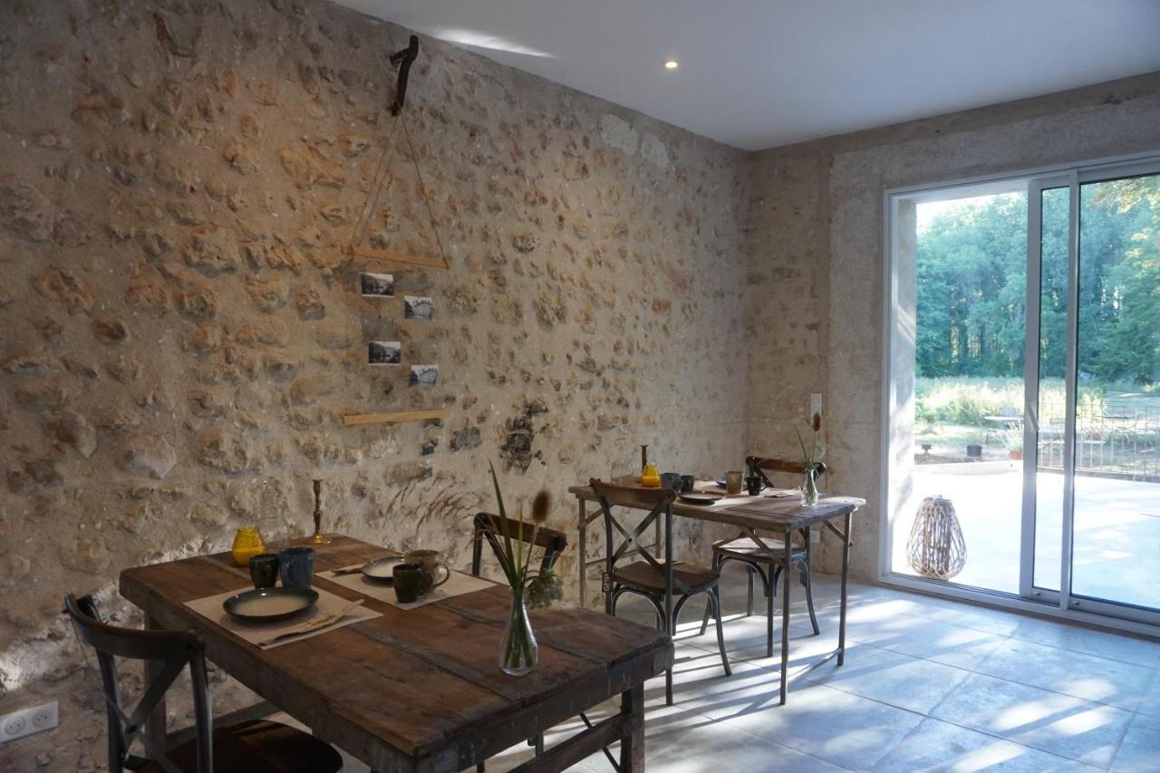 Le Moulin De Moquesouris - Chambres D'Hotes Et Table D'Hote Nazelles-Negron Exterior photo
